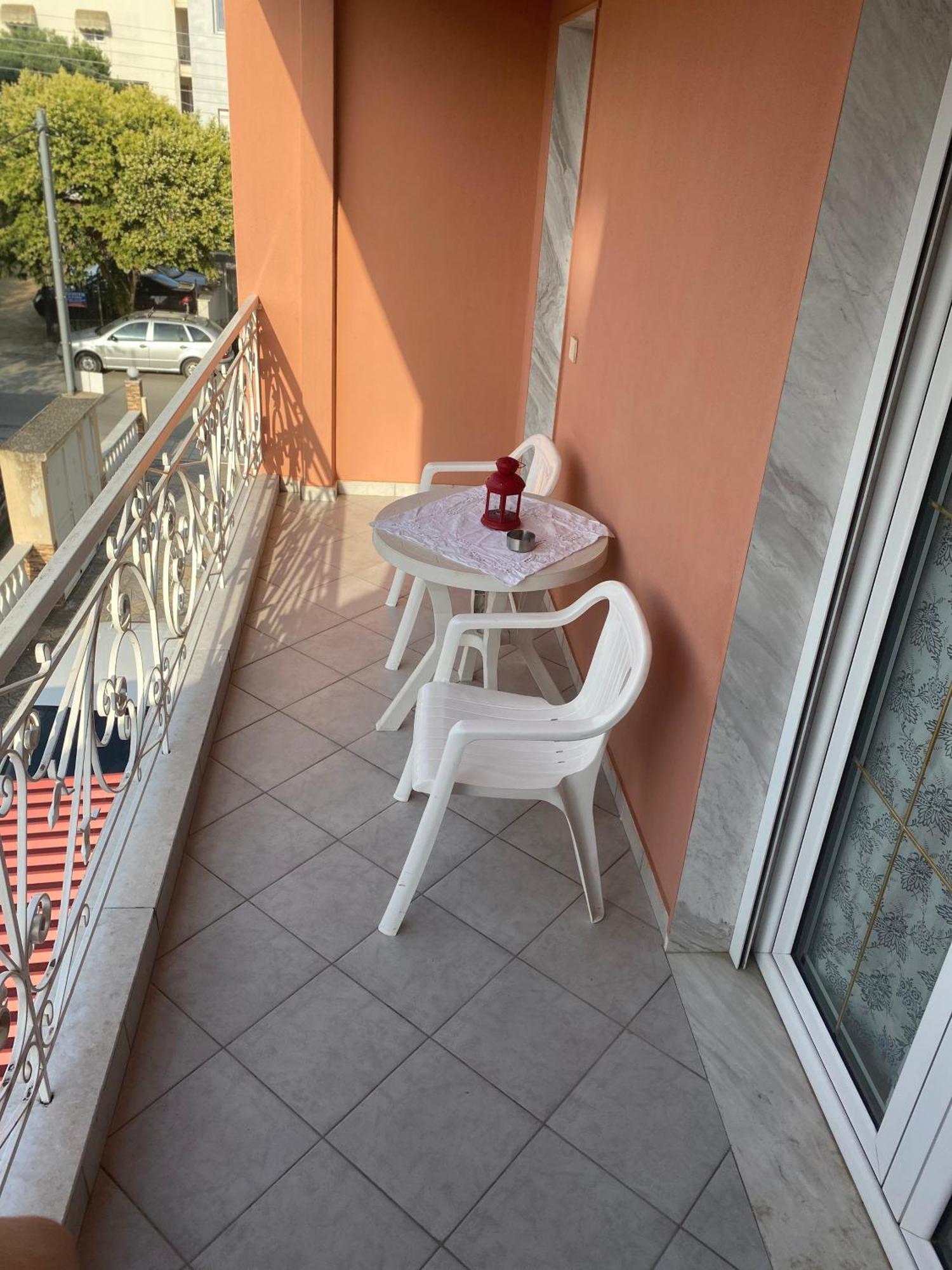 Kelesi Apartments Nea Kallikrateia Exteriör bild